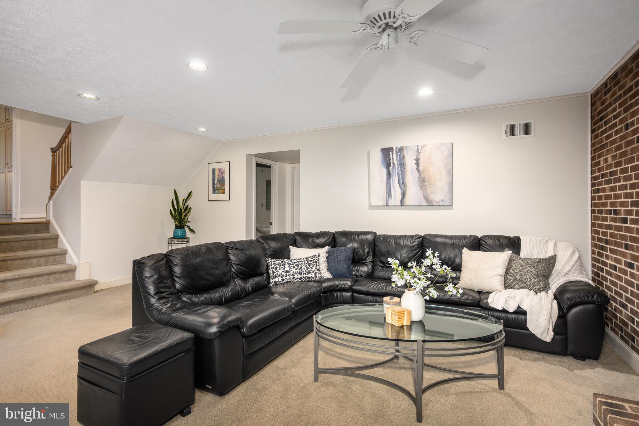 ROBERTS GLEN - Residential