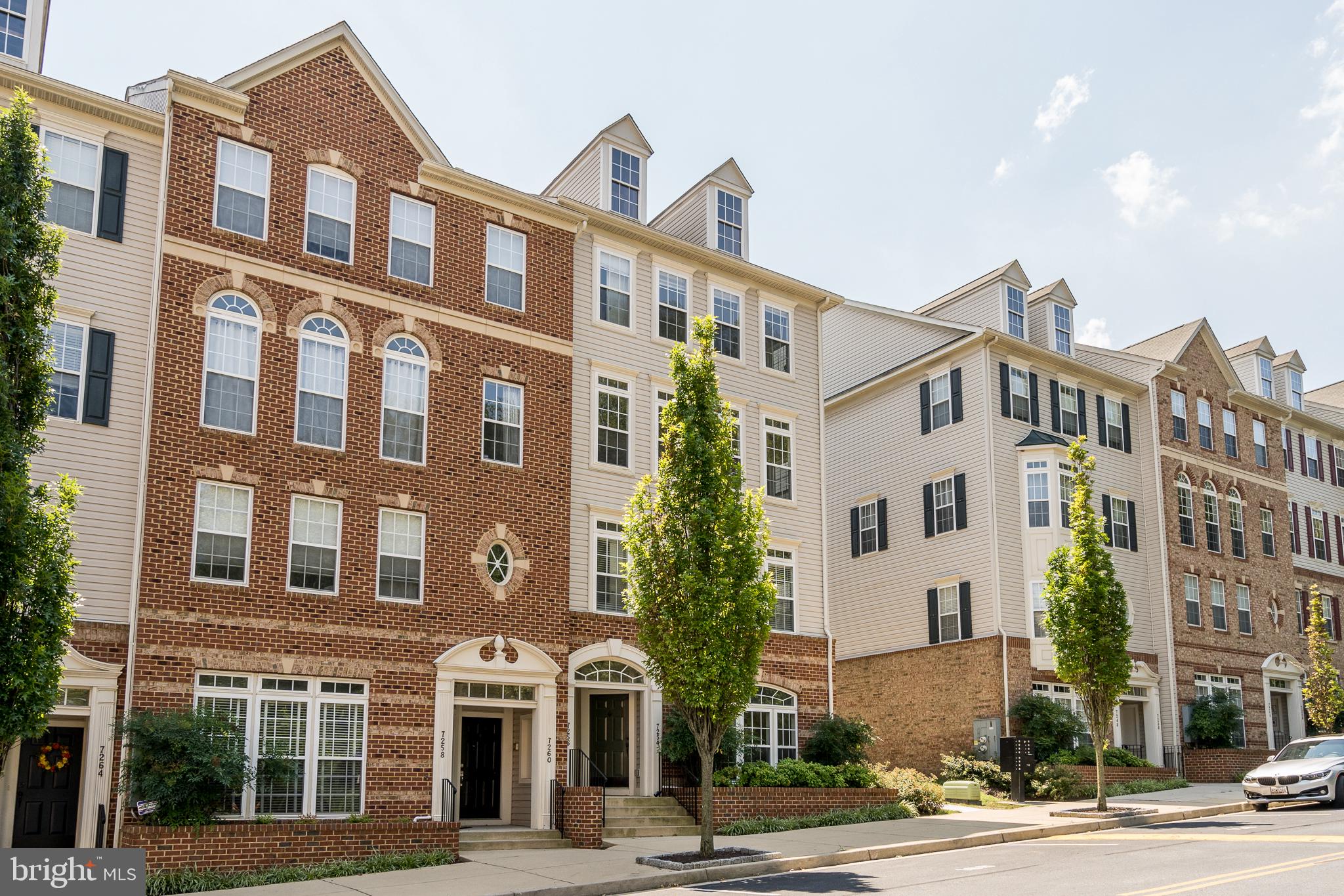 ELKRIDGE CROSSING - Residential