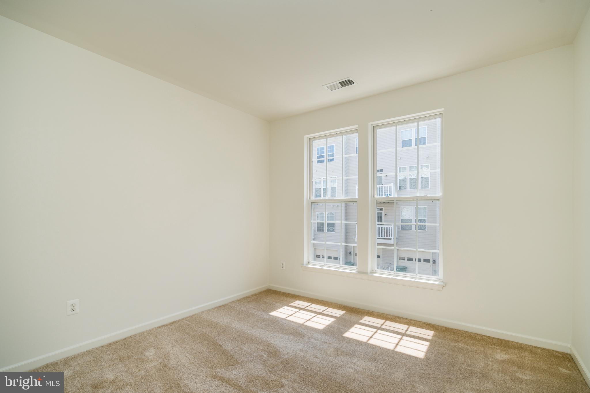 ELKRIDGE CROSSING - Residential