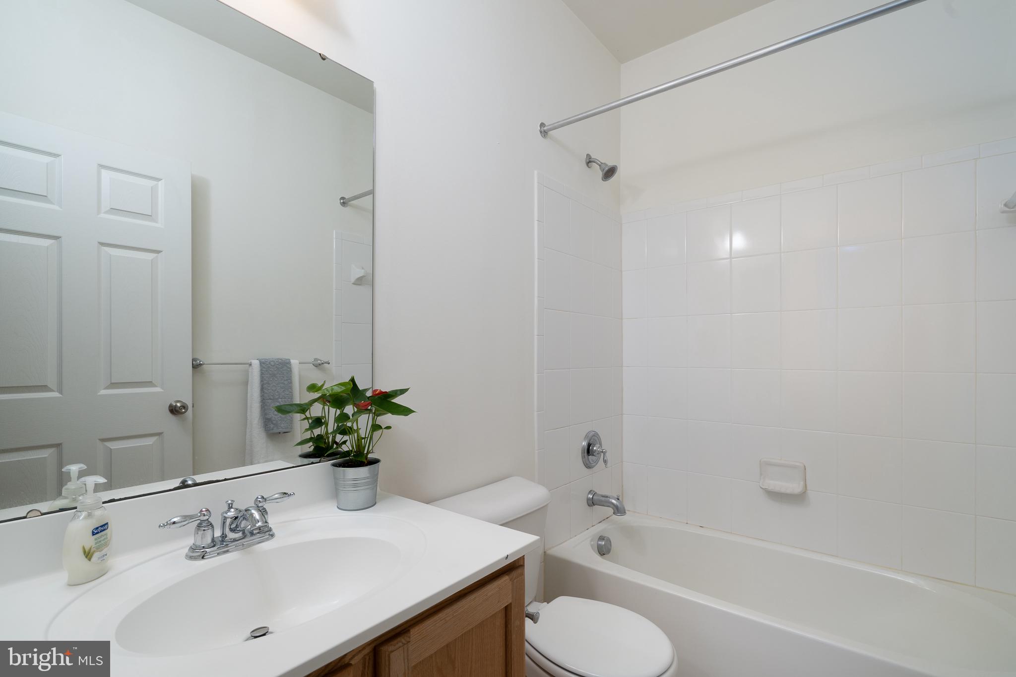 ELKRIDGE CROSSING - Residential