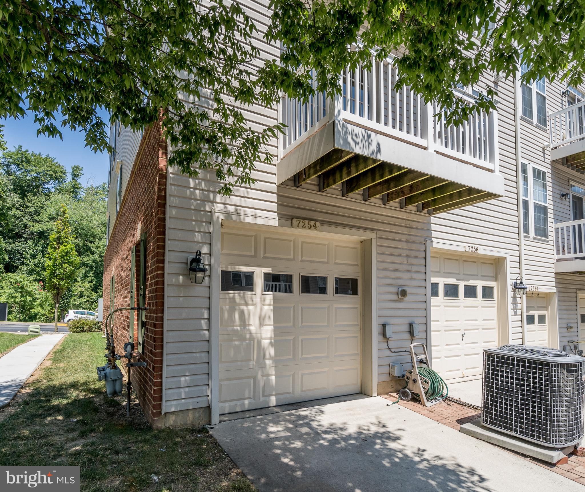 ELKRIDGE CROSSING - Residential