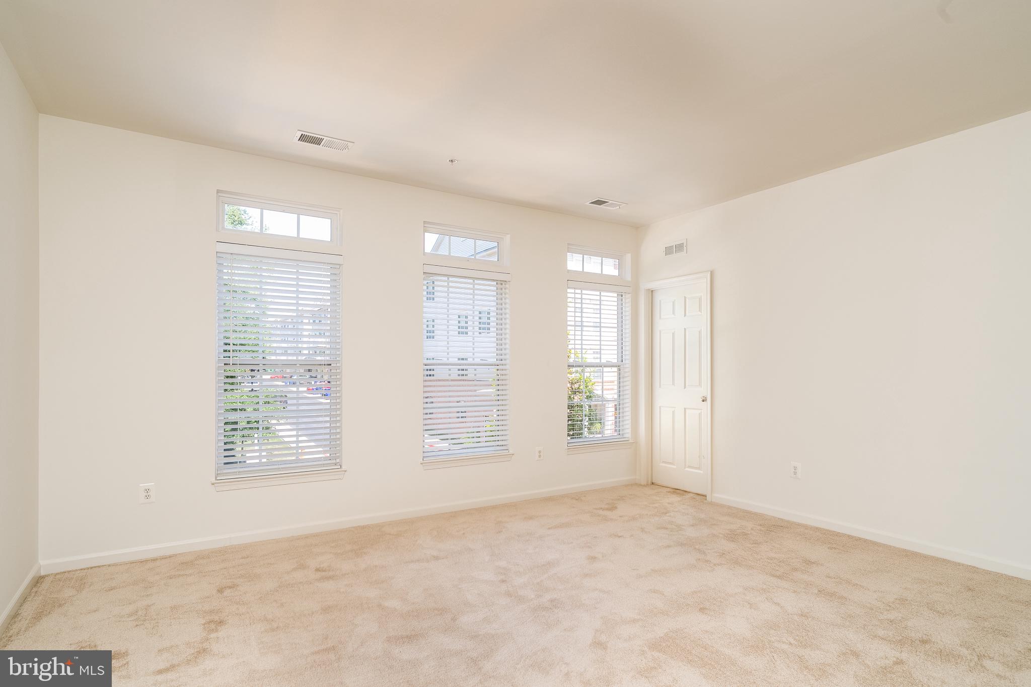 ELKRIDGE CROSSING - Residential