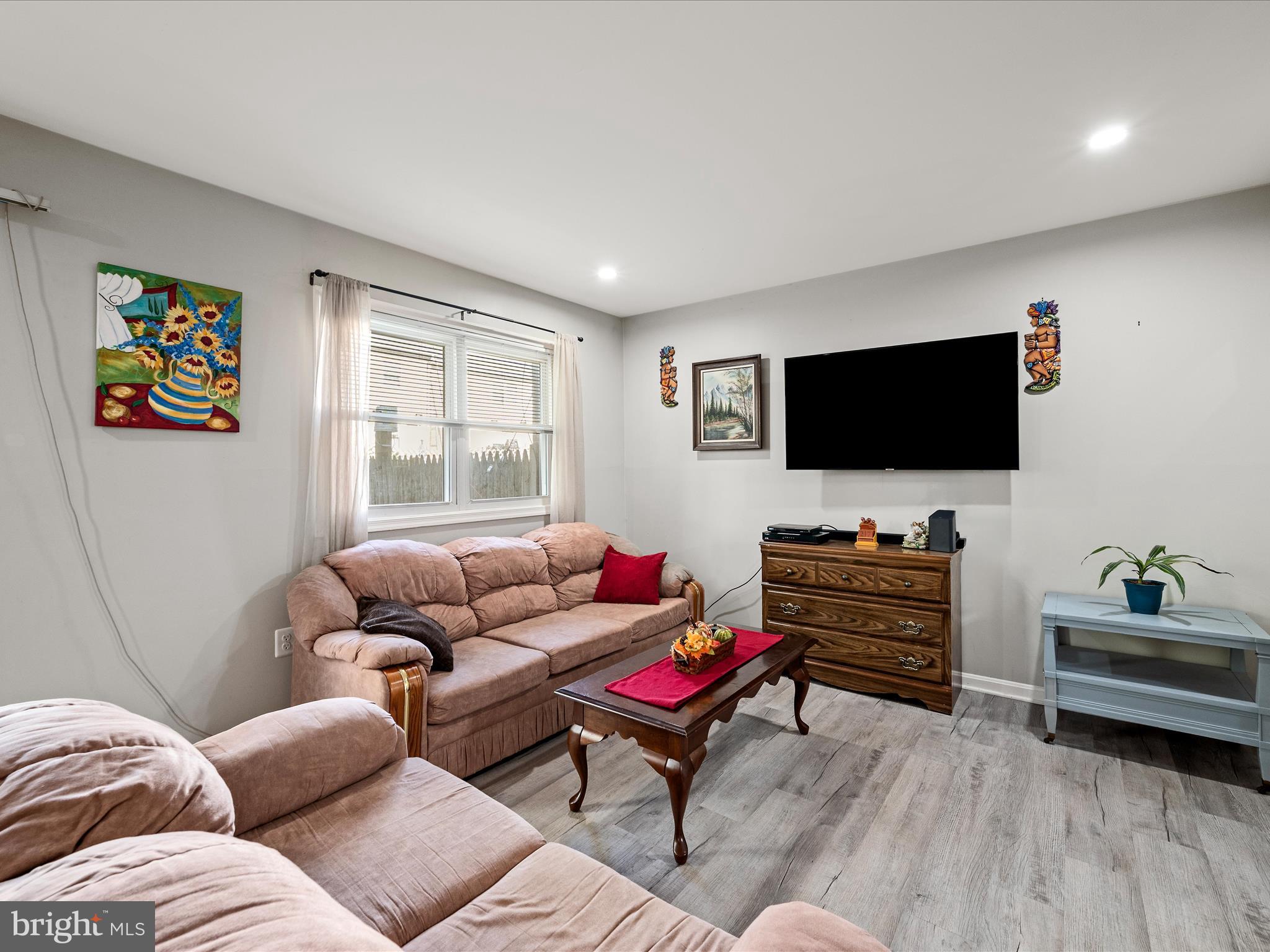 POINT OF WOODS - Residential