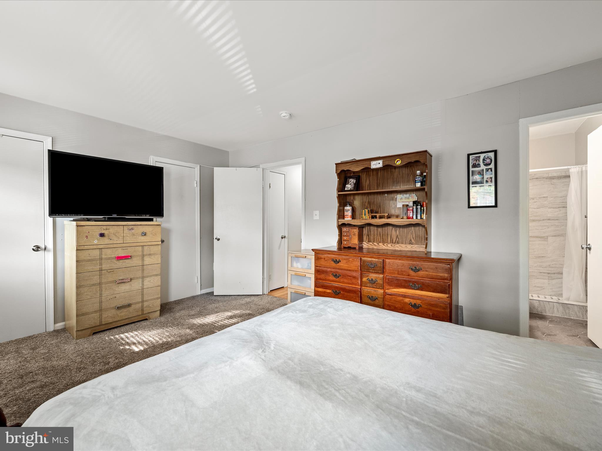 8436 WILLOW GLEN COURT