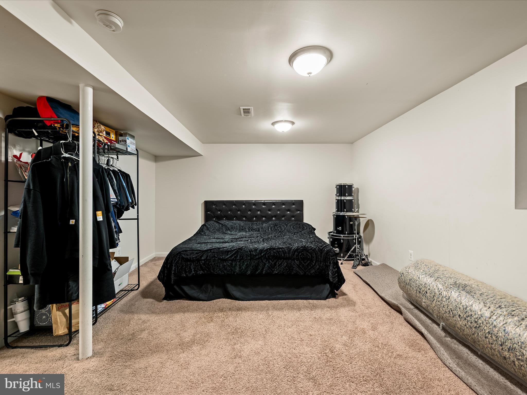 POINT OF WOODS - Residential