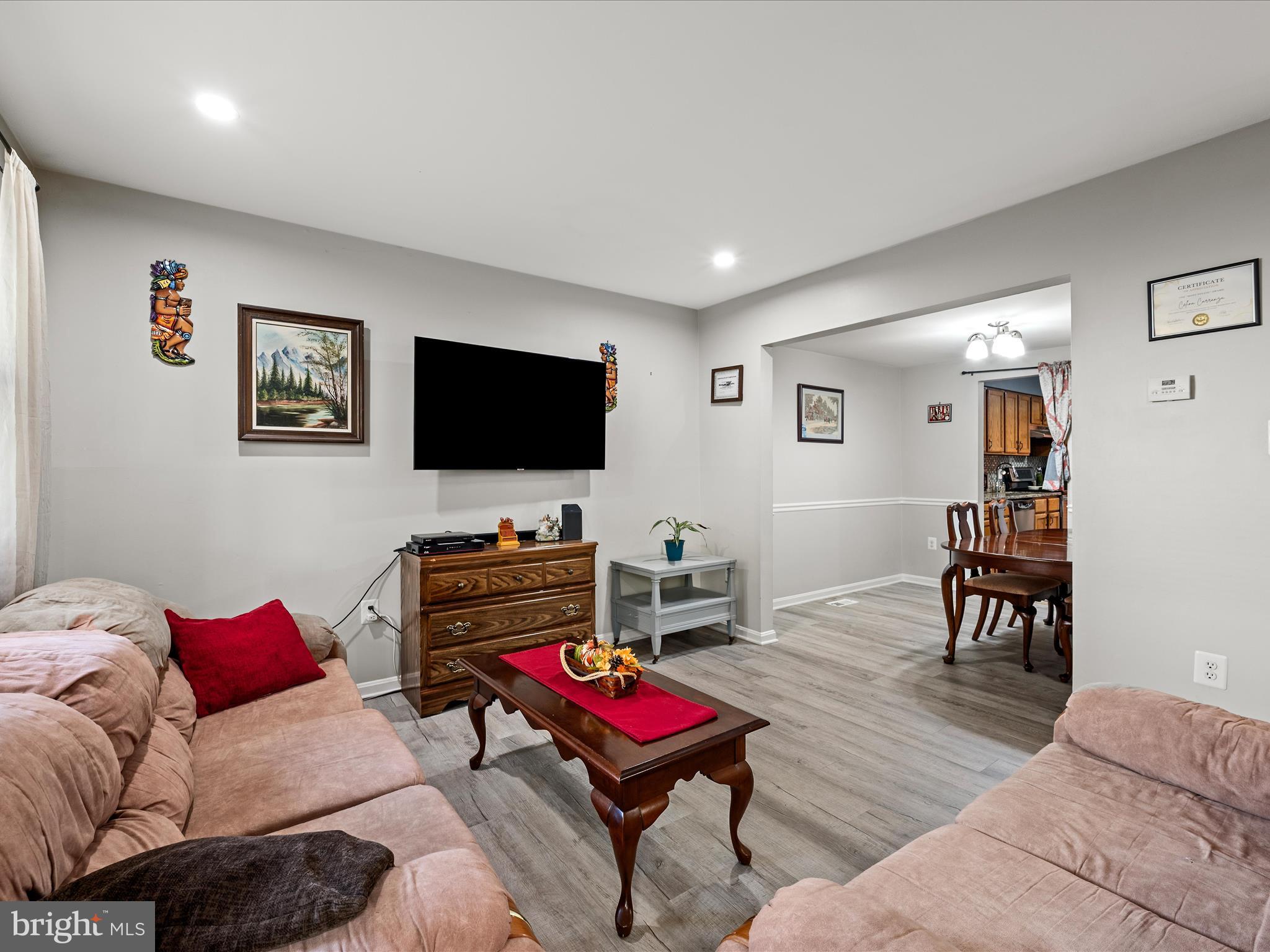 POINT OF WOODS - Residential