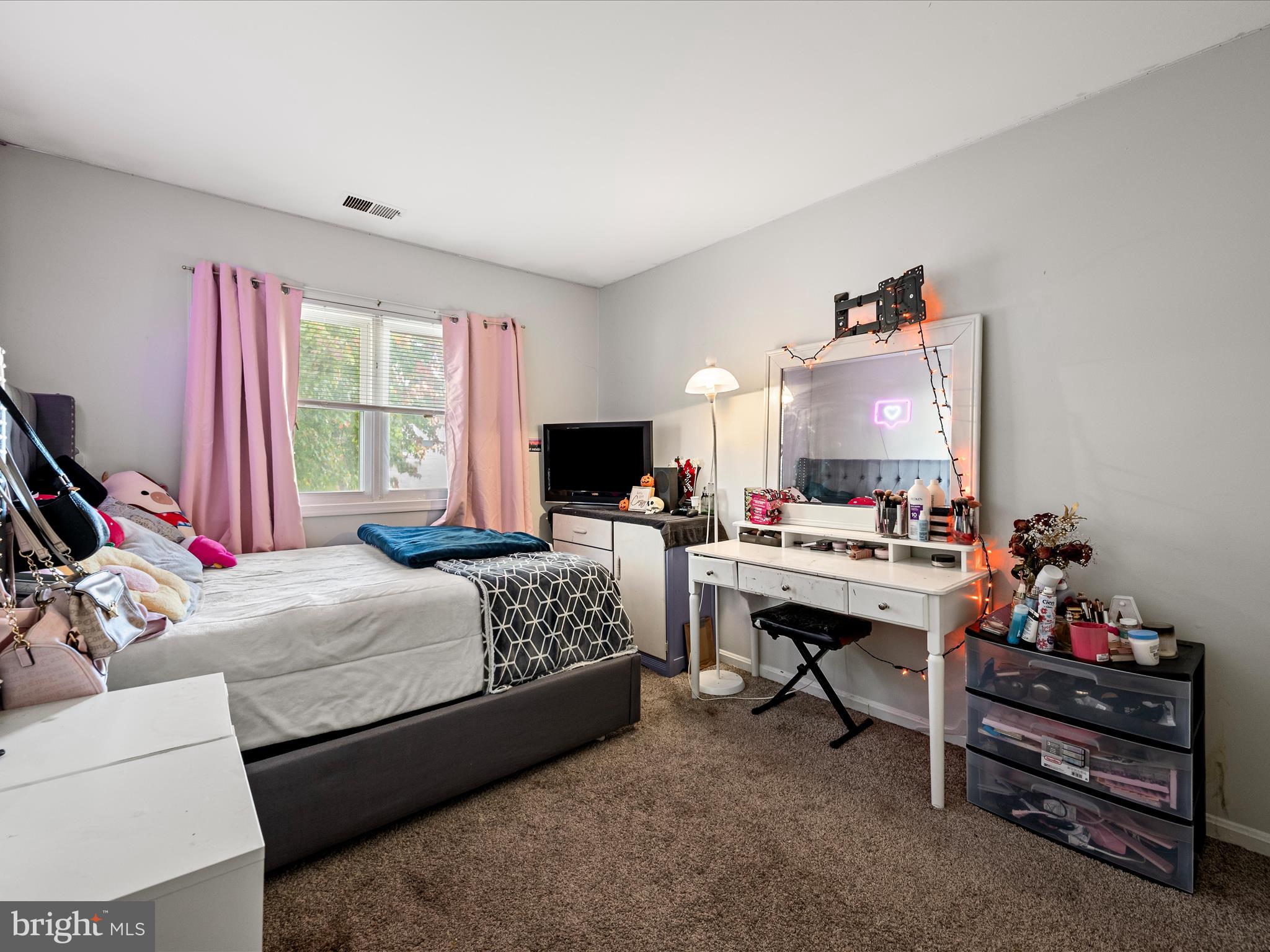 POINT OF WOODS - Residential