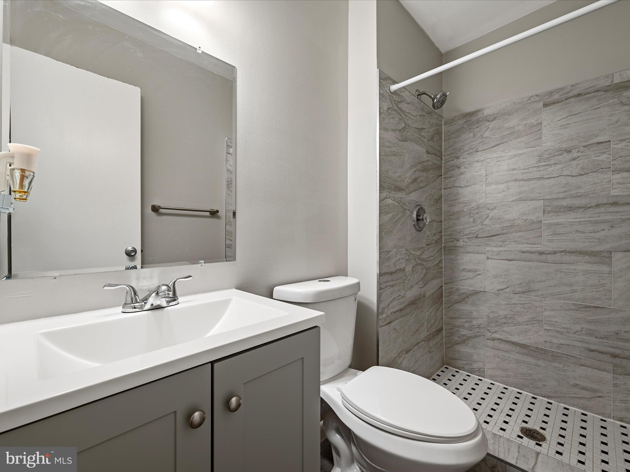 POINT OF WOODS - Residential