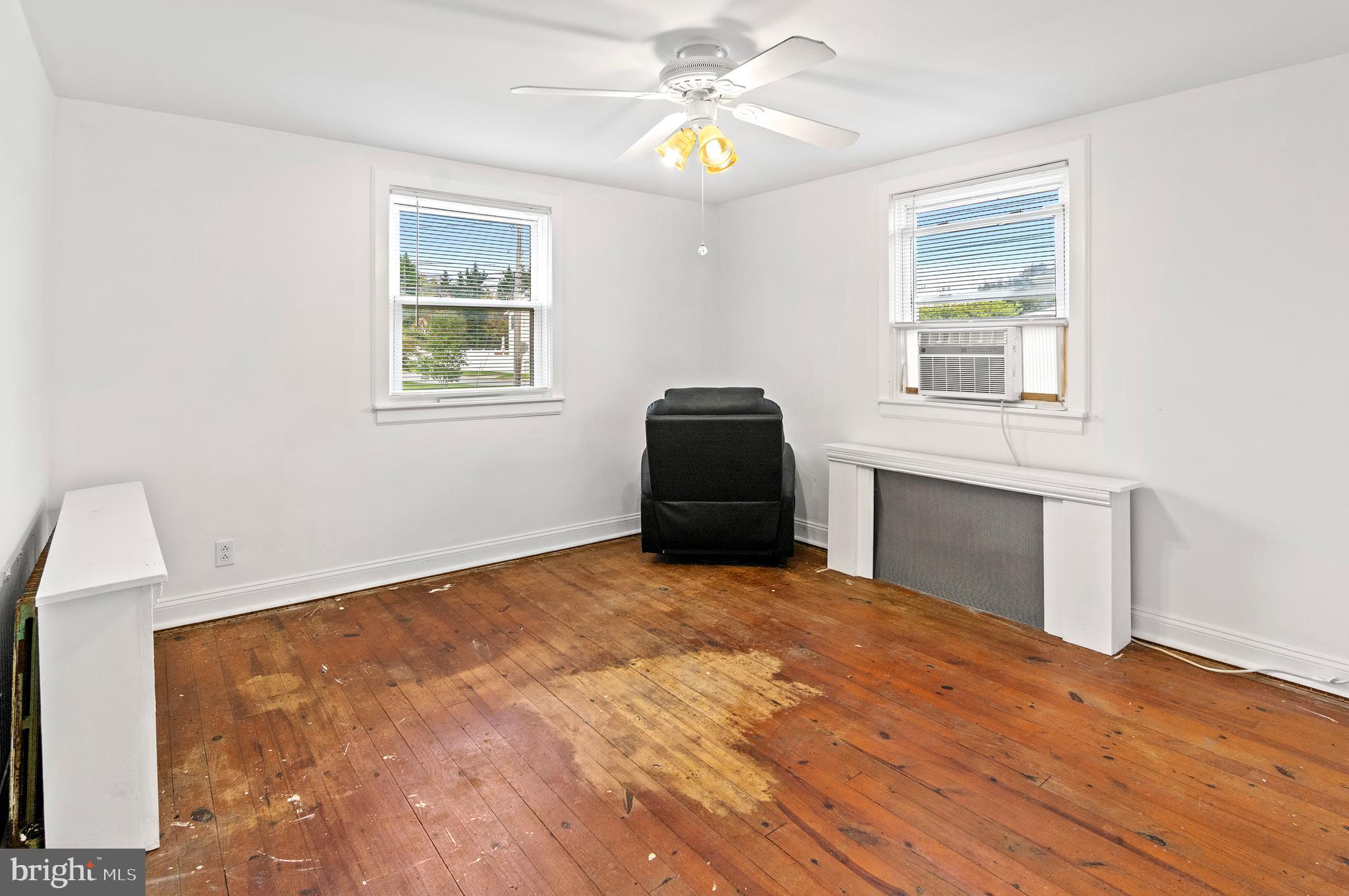 GOSHEN - Residential