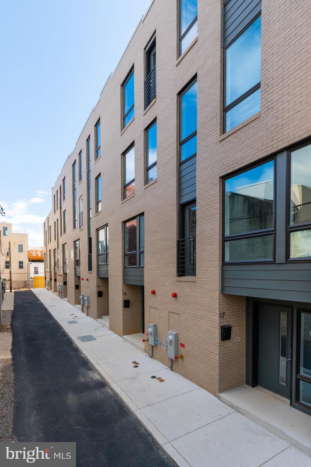 FAIRMOUNT - Residential