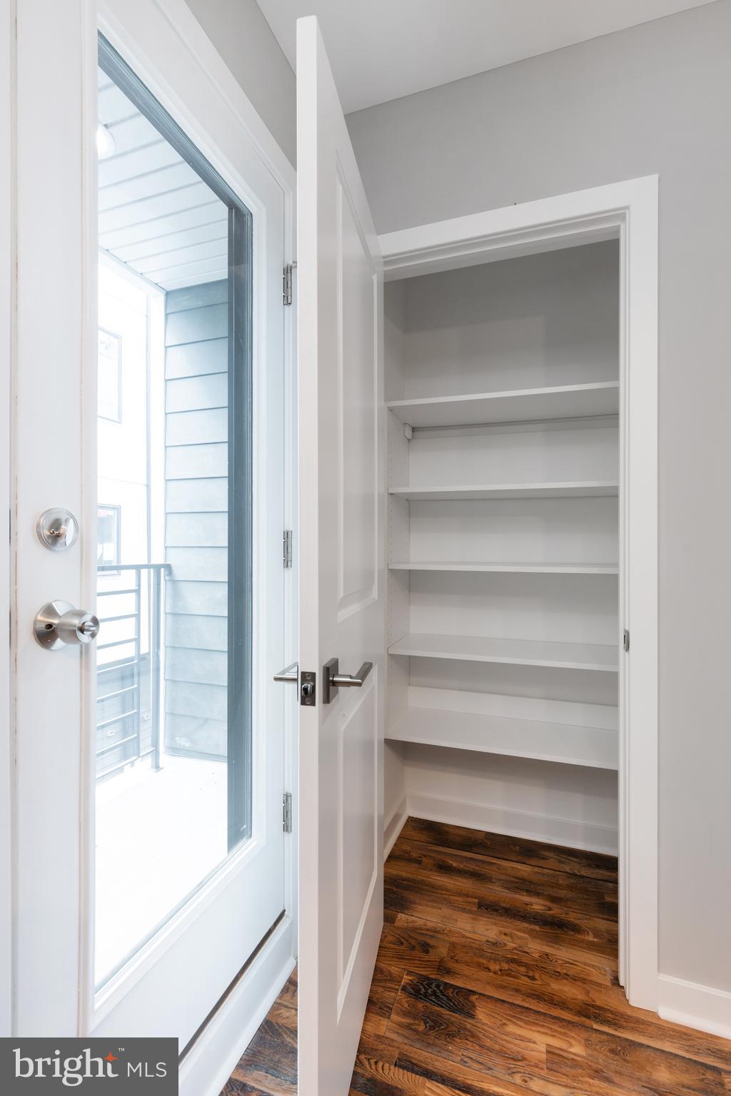 FAIRMOUNT - Residential