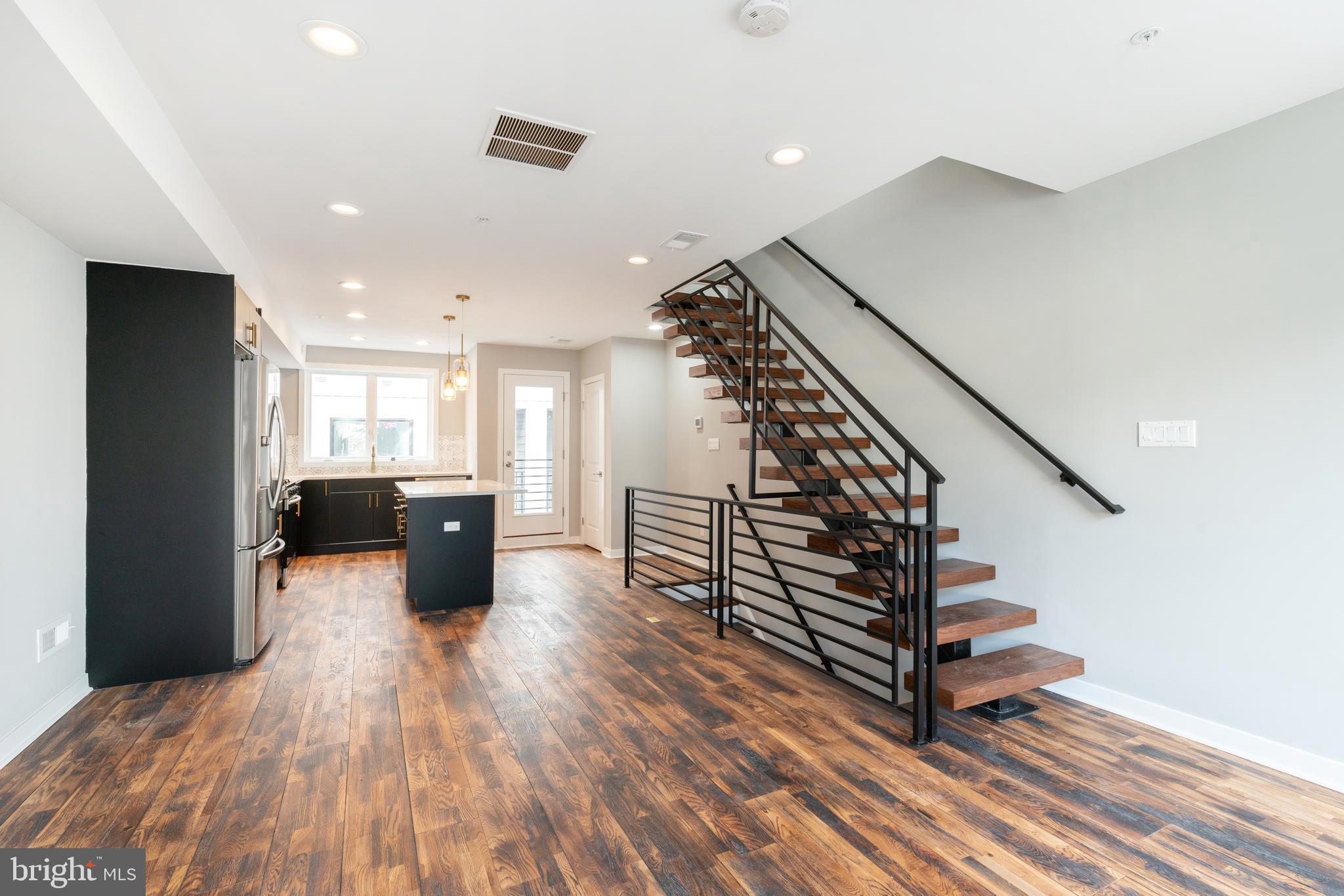 FAIRMOUNT - Residential