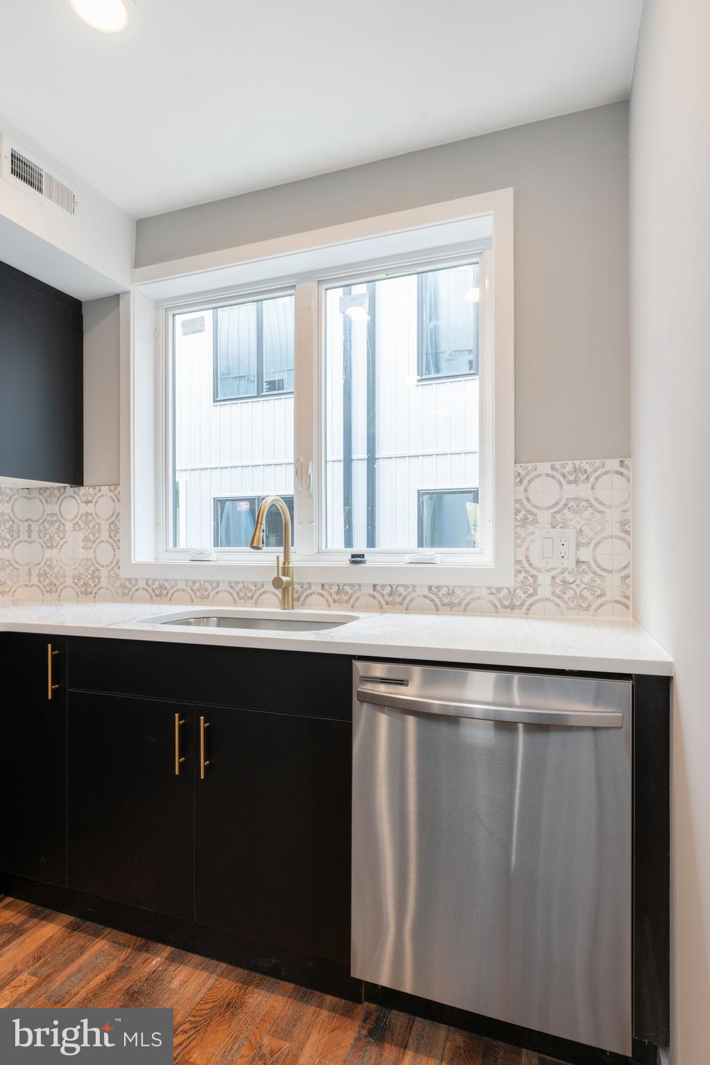 FAIRMOUNT - Residential