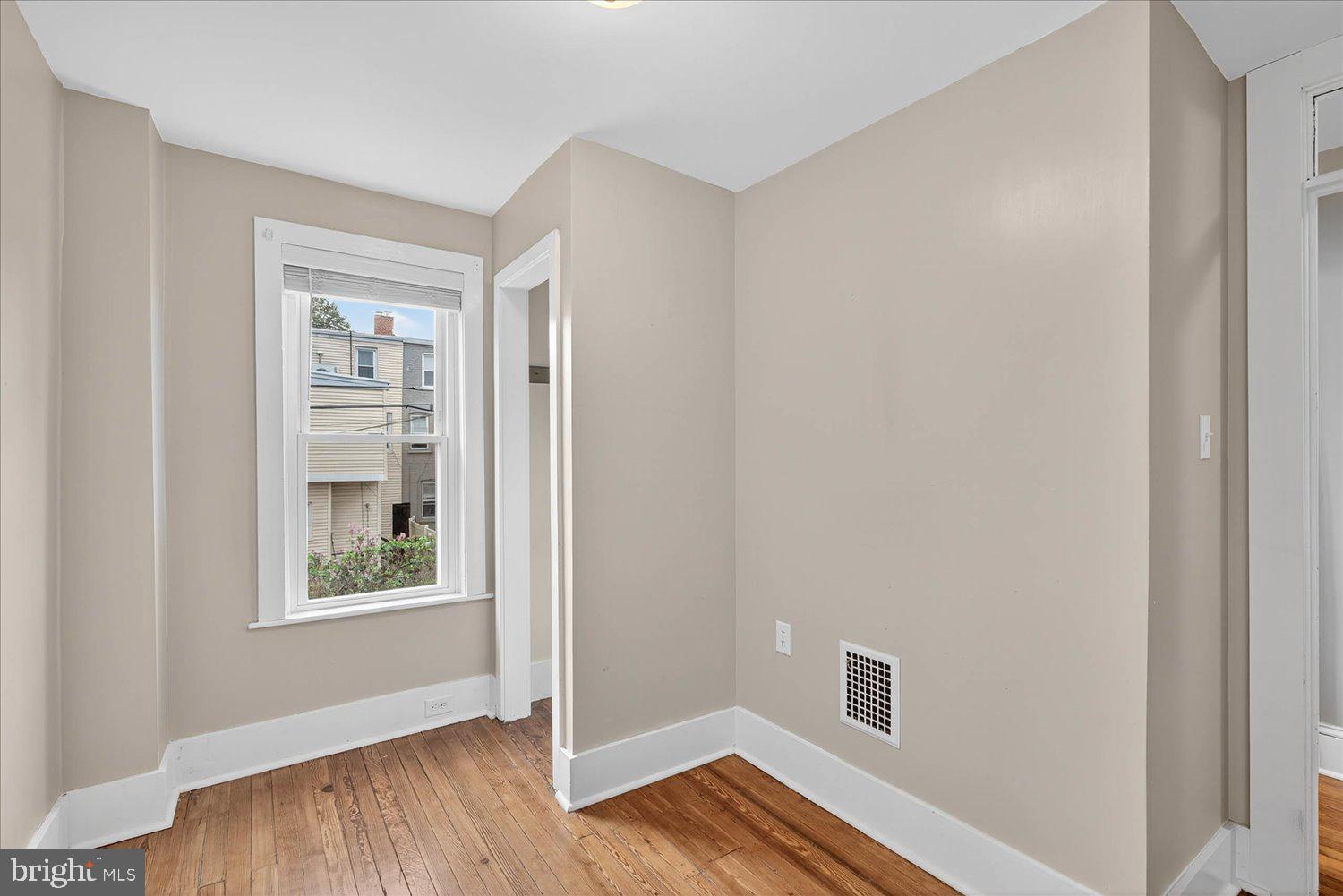 LANCASTER - Residential