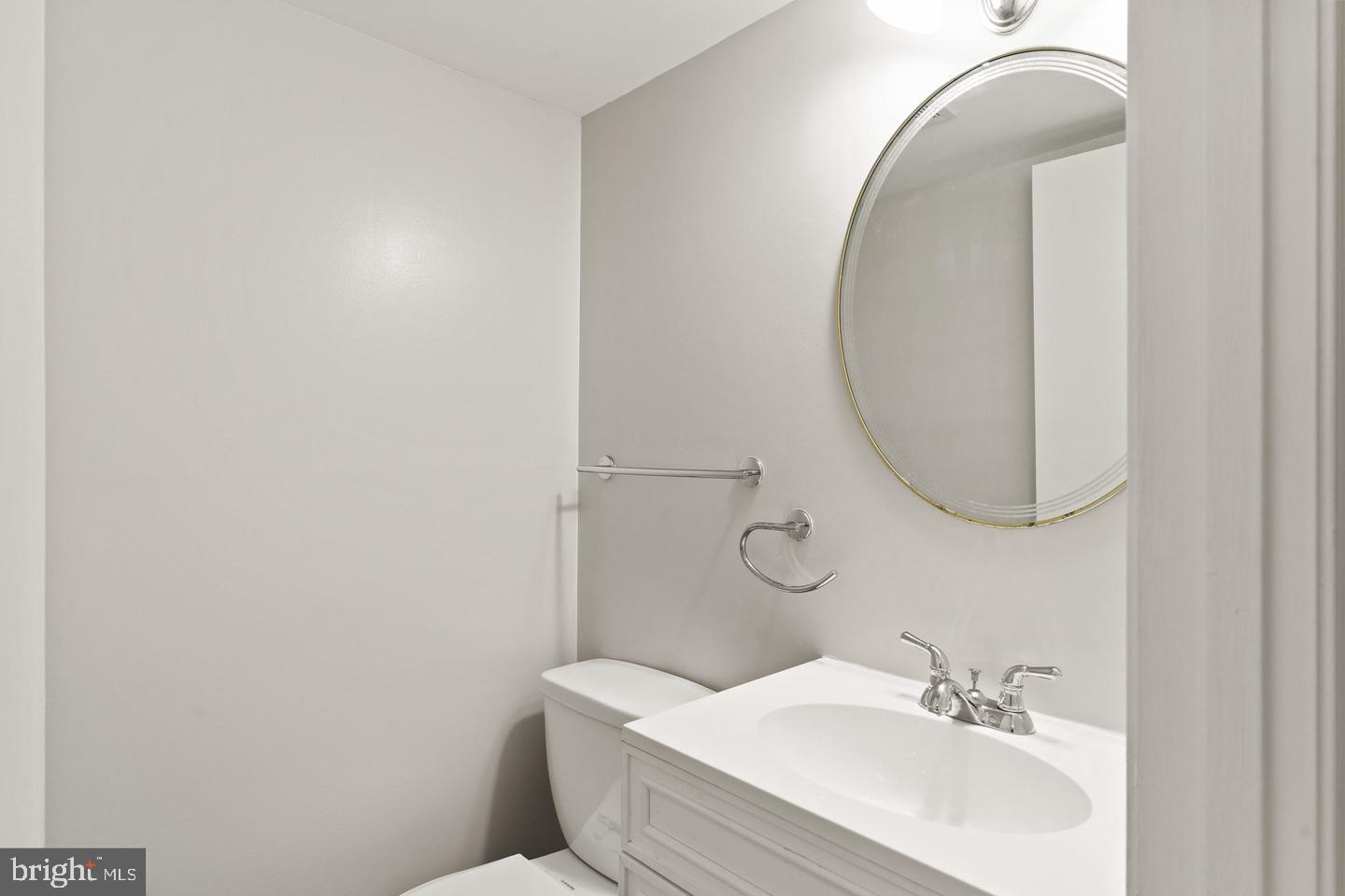 KEENE  MILL WOODS - Residential Lease