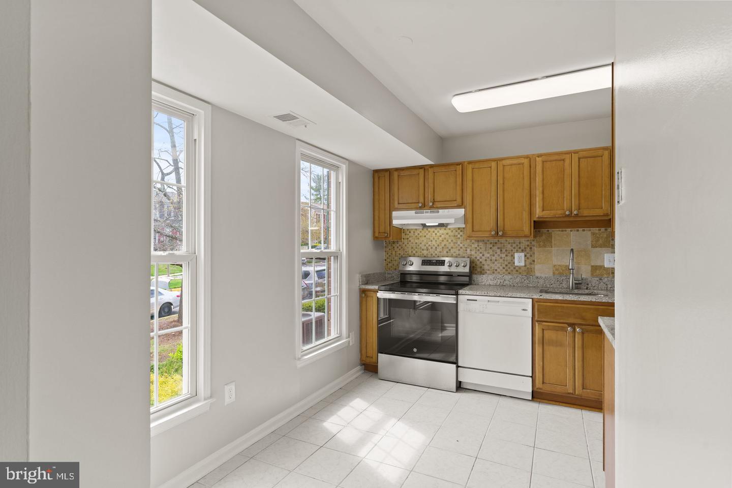 KEENE  MILL WOODS - Residential Lease