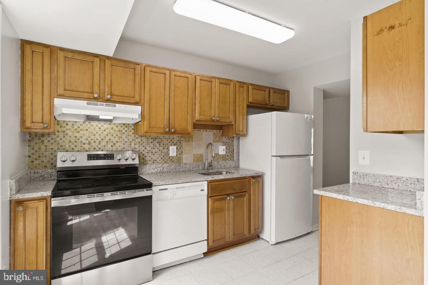 KEENE  MILL WOODS - Residential Lease