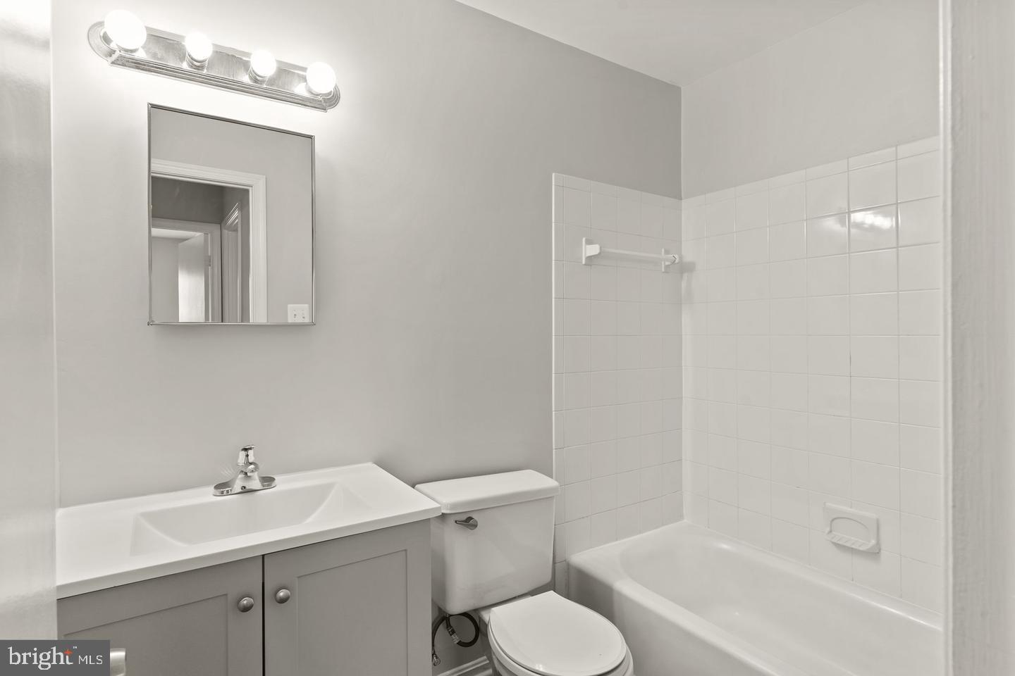 KEENE  MILL WOODS - Residential Lease