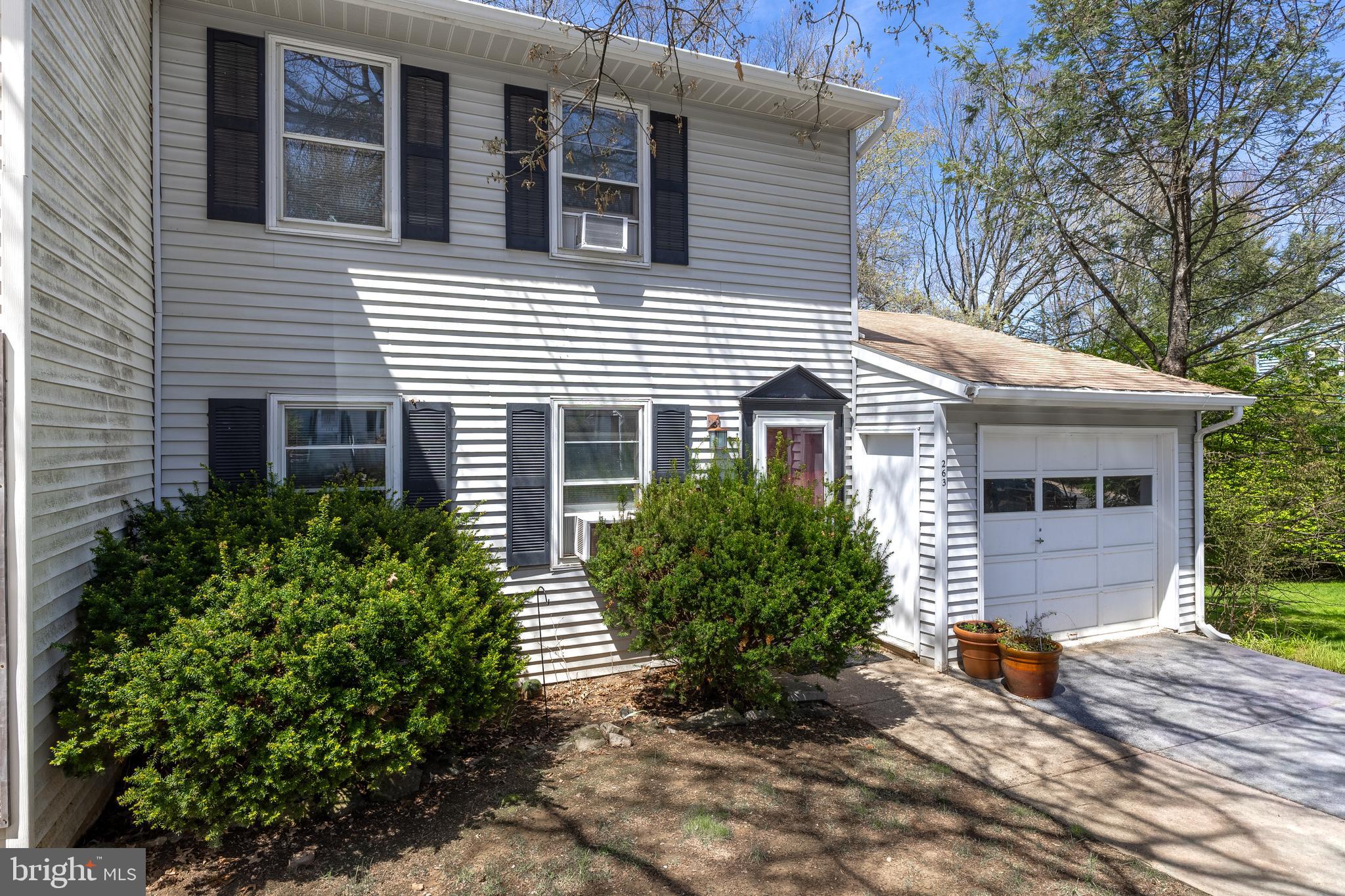 BREEZEWOOD FOREST - Residential