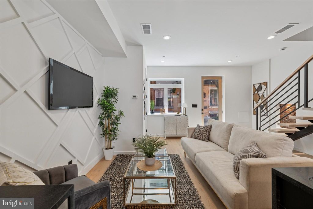 Photo of 303 Pemberton Street, PHILADELPHIA, PA 19147 (MLS # PAPH2553520)