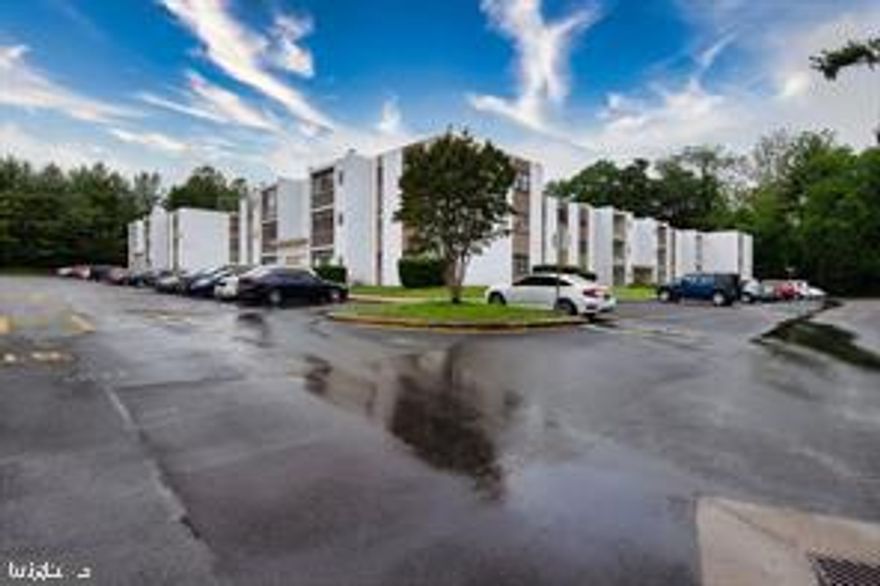 Welcome to 84 Welsh Tract Road, Newark, DE! This two-bedroom, one-bath third-floor unit has newer sliding doors, a newer shower and vanity, an enclosed patio and fresh interior paint. The seller is pricing aggressively at $159,900 and seeks a quick sale. Home is being sold in "As Is" condition.