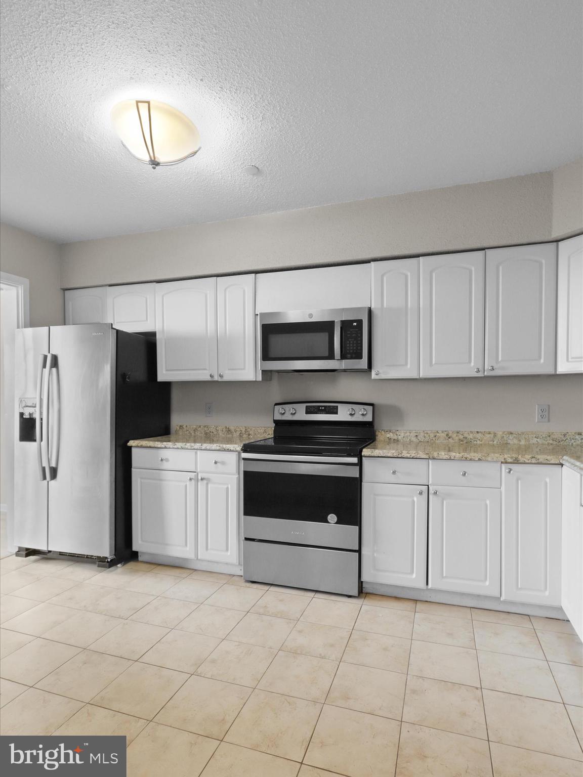 SKYLINE SQUARE CONDO - Residential Lease