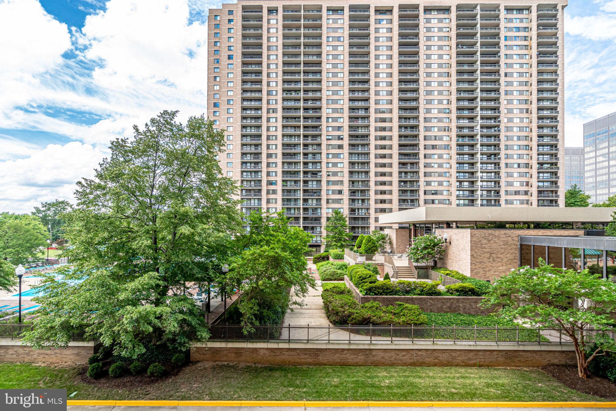 SKYLINE SQUARE CONDO - Residential Lease