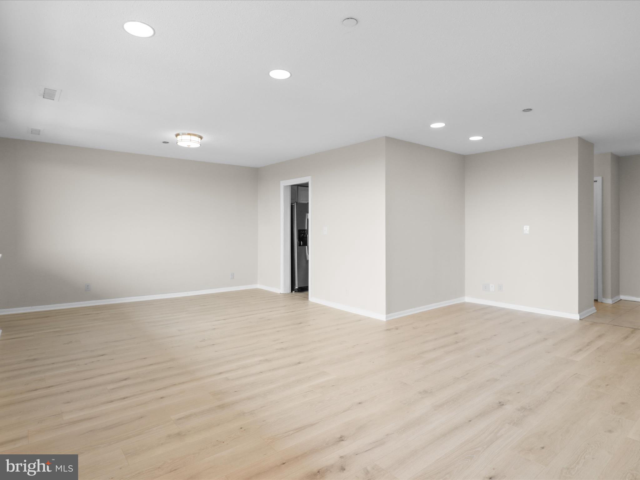 SKYLINE SQUARE CONDO - Residential Lease