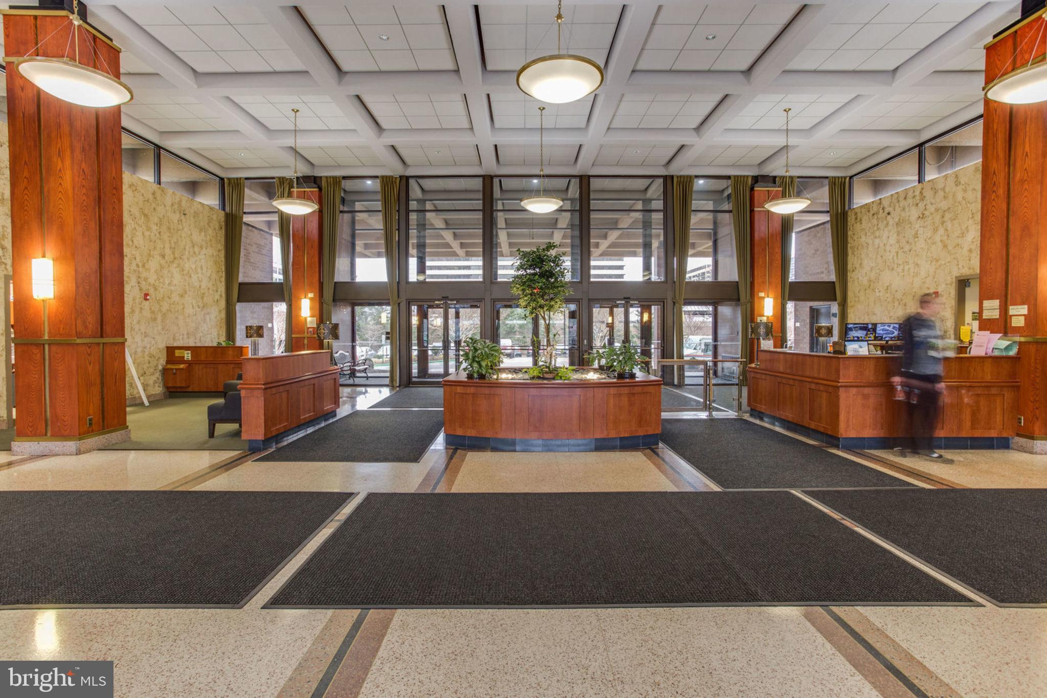 SKYLINE SQUARE CONDO - Residential Lease