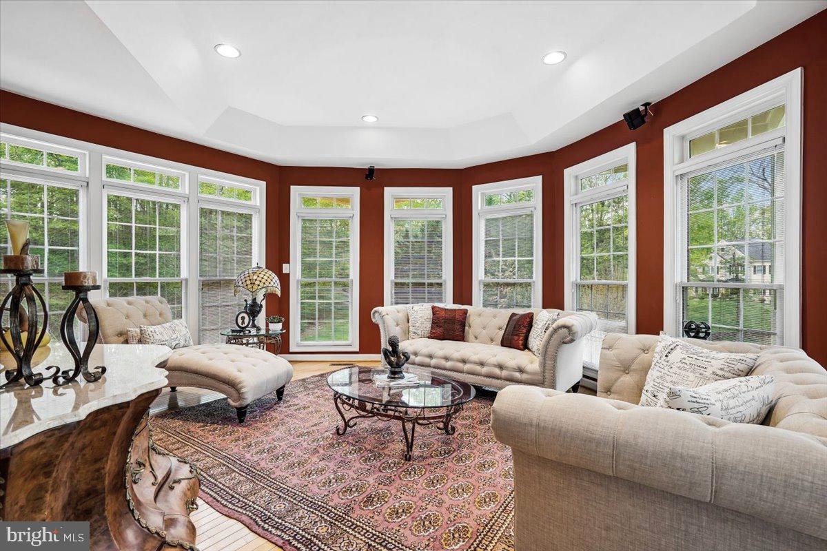 ESTATES AT ROSELAND - Residential