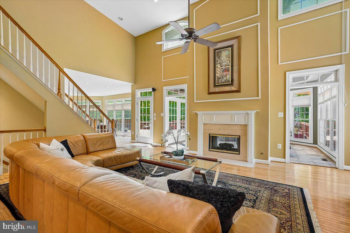 ESTATES AT ROSELAND - Residential