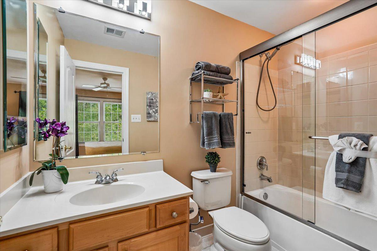 ESTATES AT ROSELAND - Residential