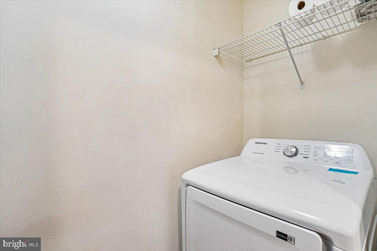 ESTATES AT ROSELAND - Residential