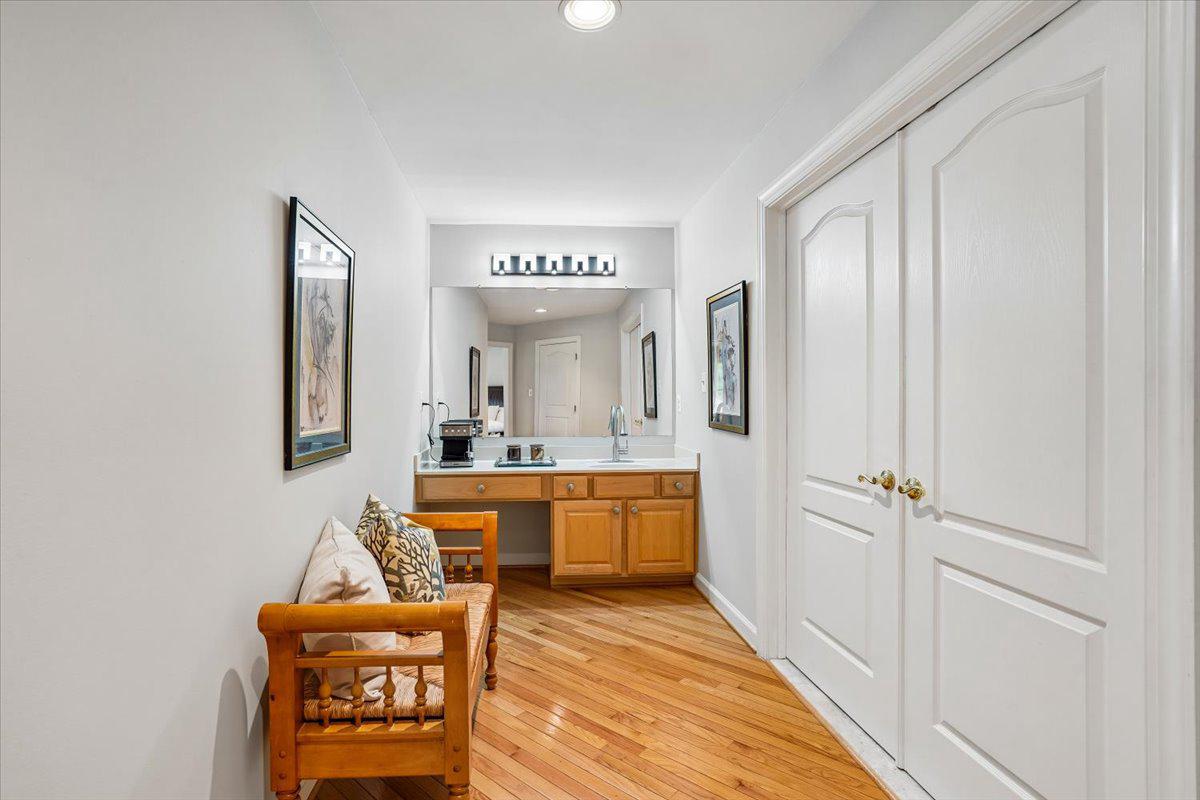 ESTATES AT ROSELAND - Residential