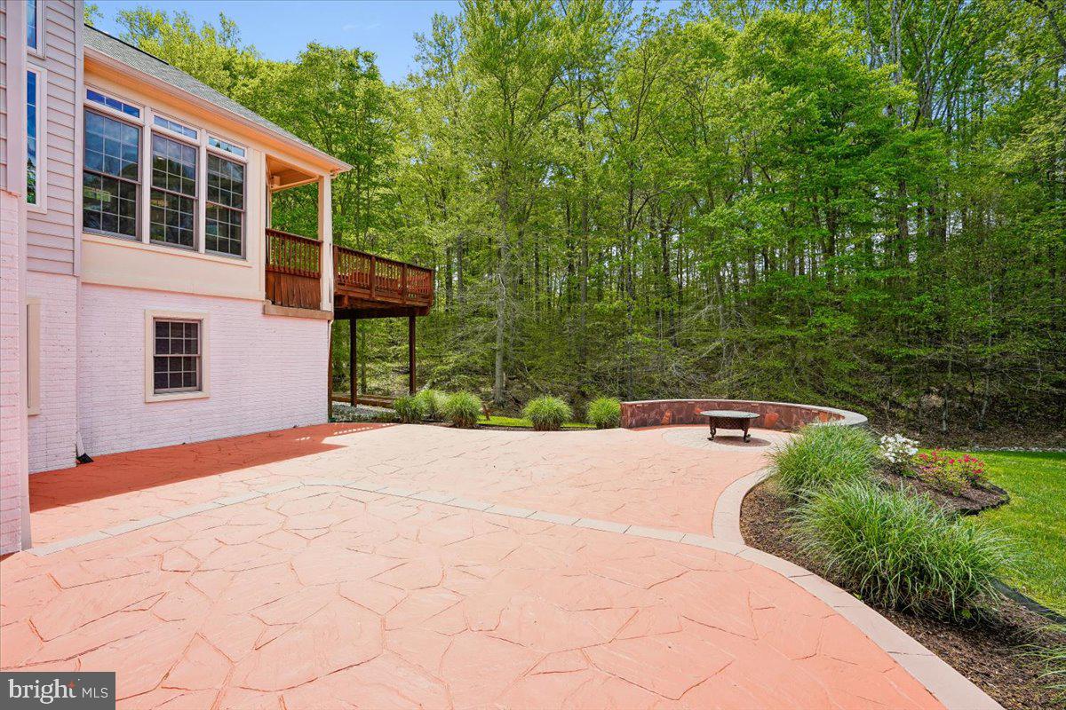 ESTATES AT ROSELAND - Residential