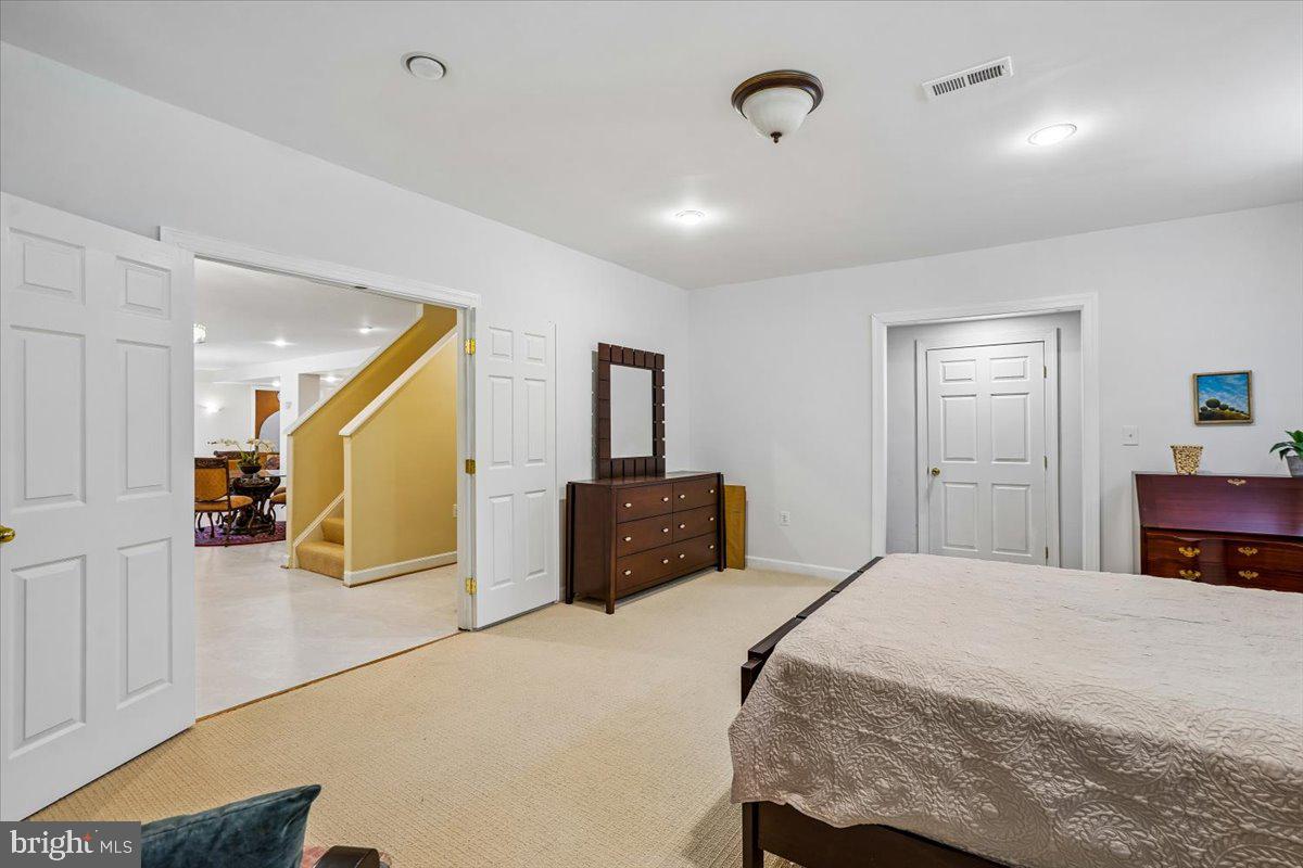 ESTATES AT ROSELAND - Residential