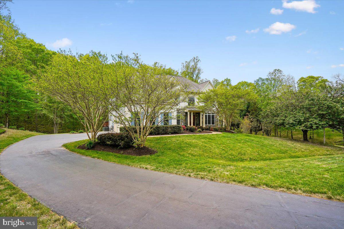 ESTATES AT ROSELAND - Residential