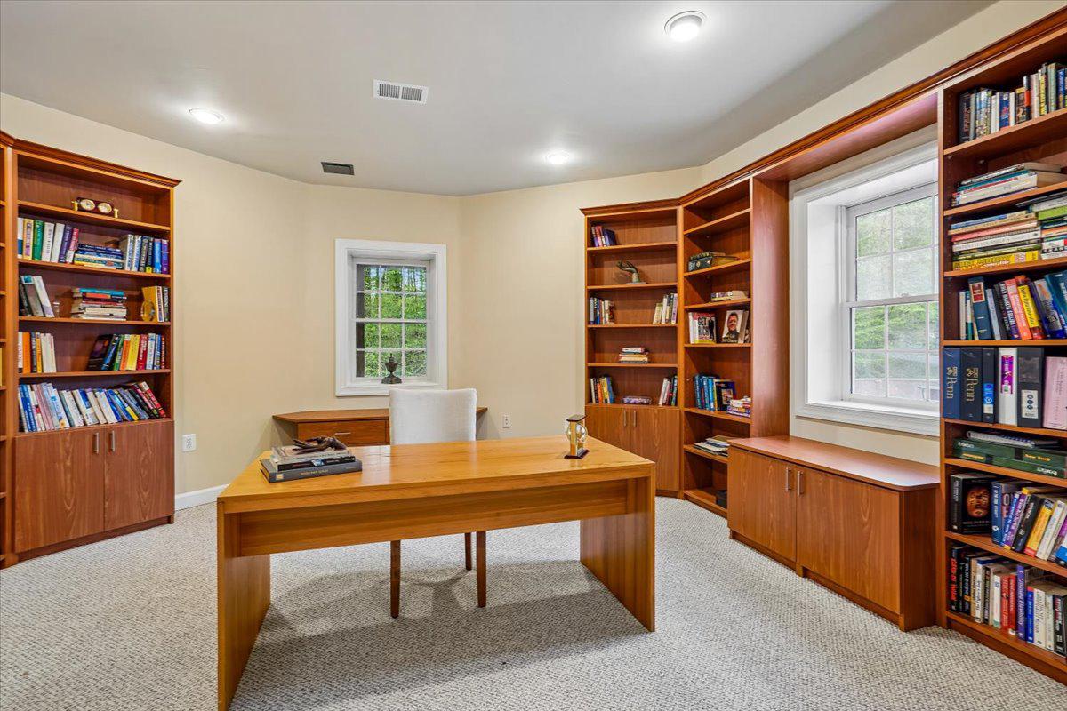 ESTATES AT ROSELAND - Residential