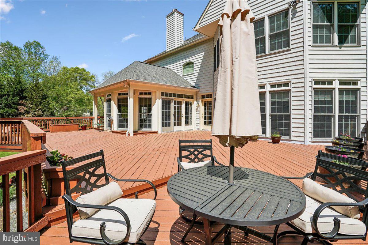 ESTATES AT ROSELAND - Residential