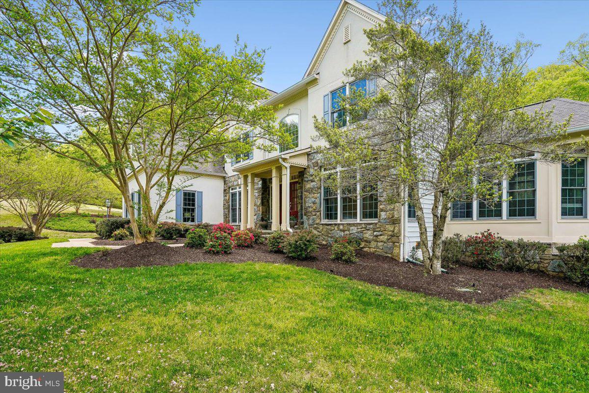 ESTATES AT ROSELAND - Residential