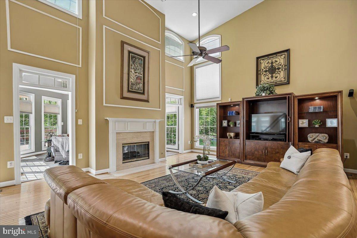 ESTATES AT ROSELAND - Residential