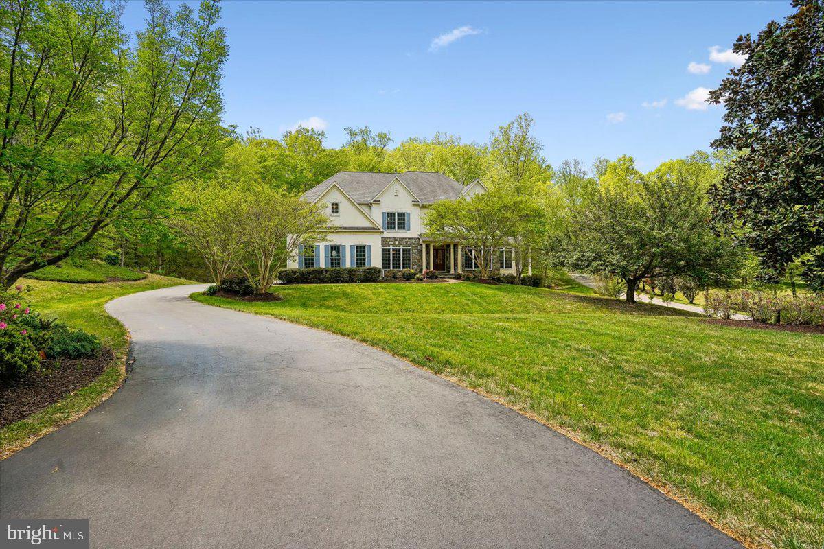 ESTATES AT ROSELAND - Residential