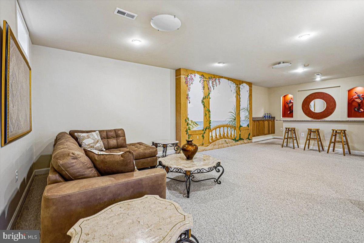 ESTATES AT ROSELAND - Residential