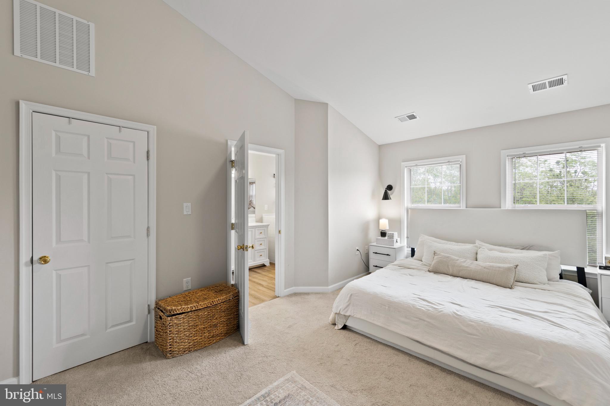 GREEN MEADOWS - Residential