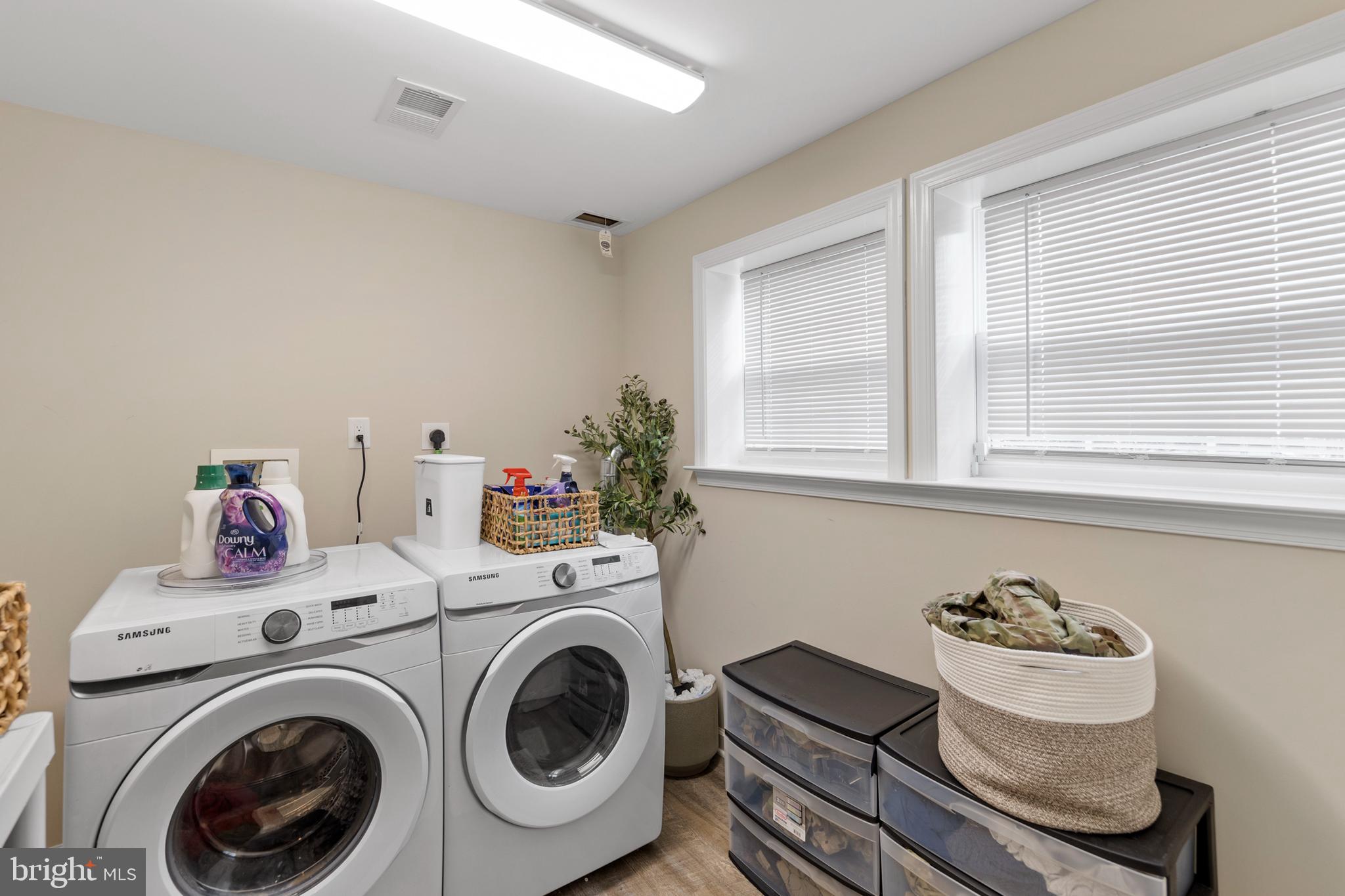 GREEN MEADOWS - Residential