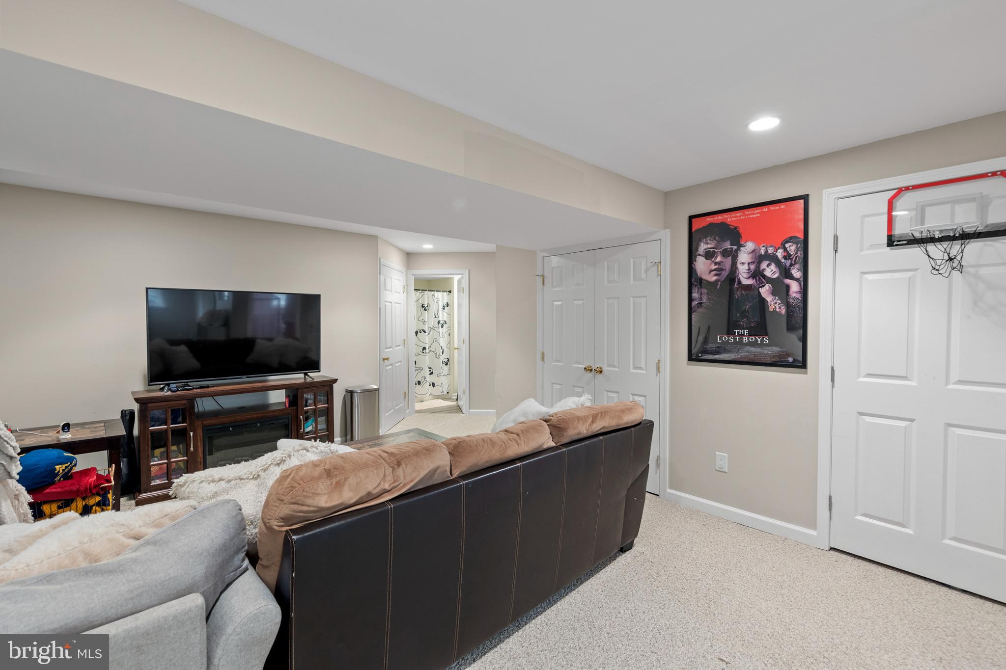 GREEN MEADOWS - Residential