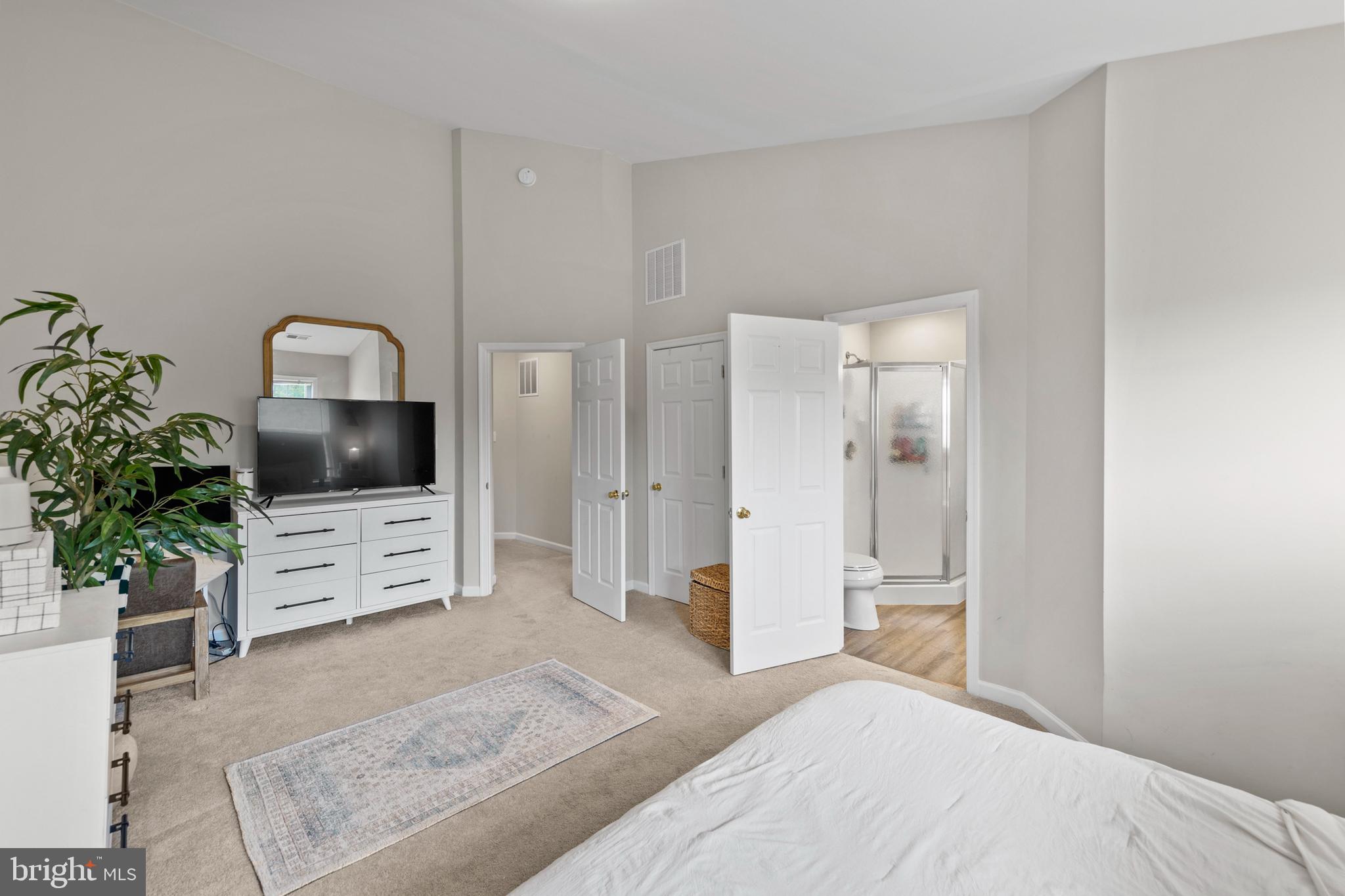 GREEN MEADOWS - Residential