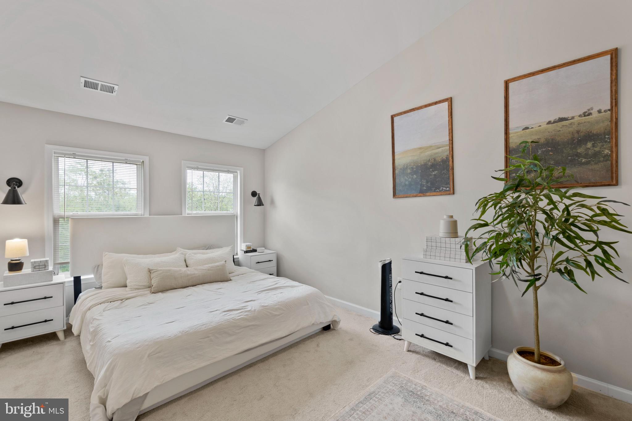 GREEN MEADOWS - Residential