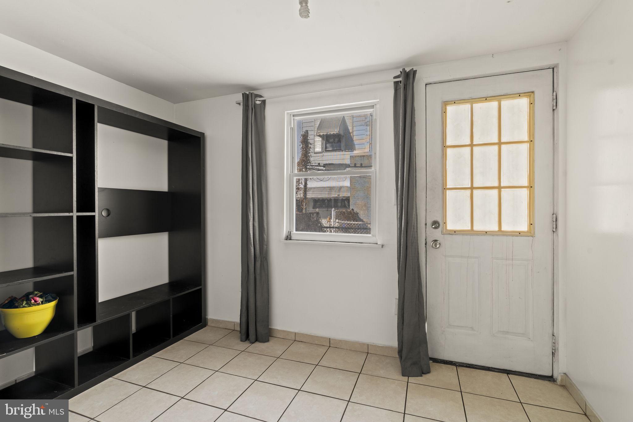 PORT RICHMOND - Residential