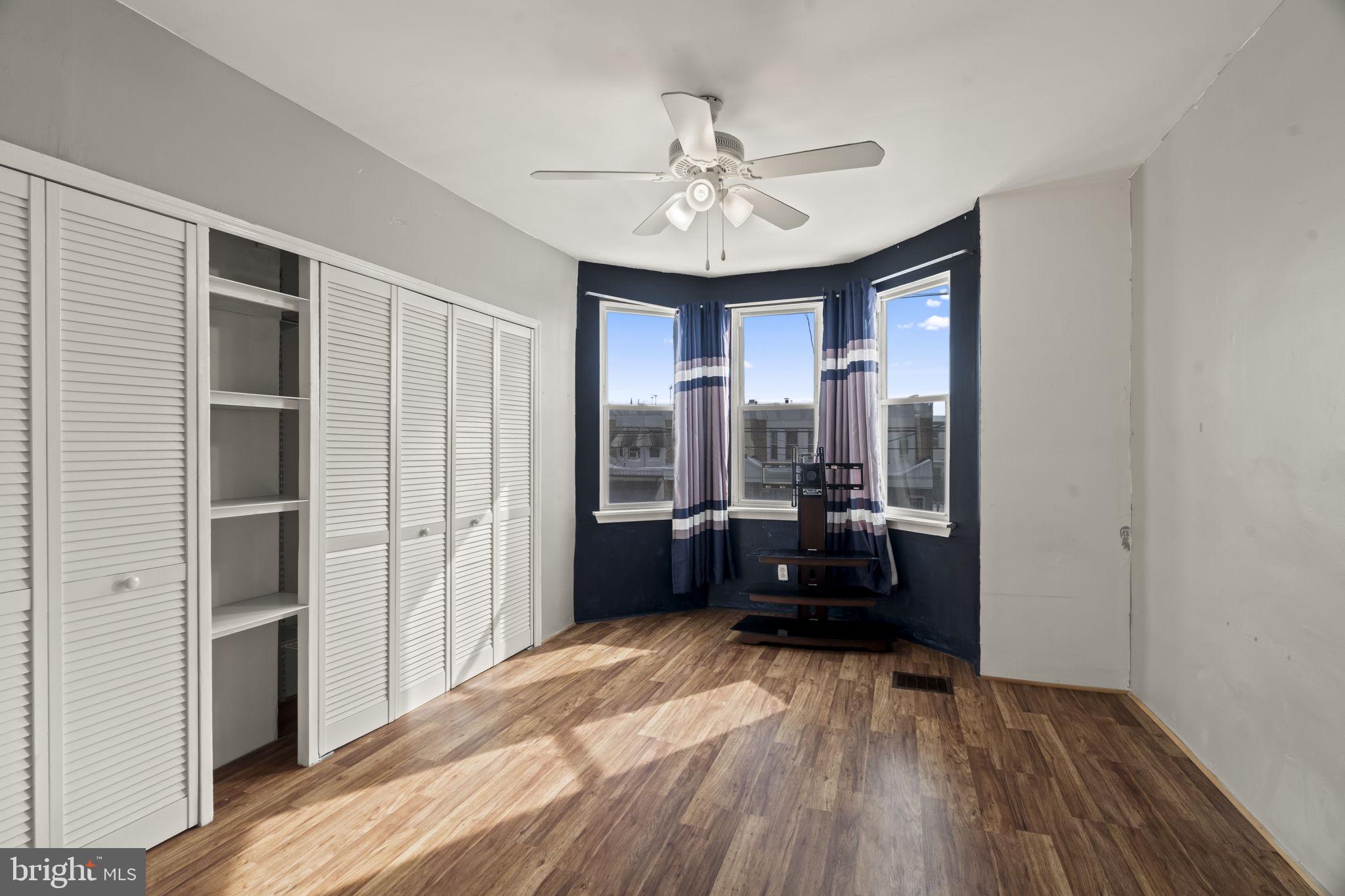 PORT RICHMOND - Residential